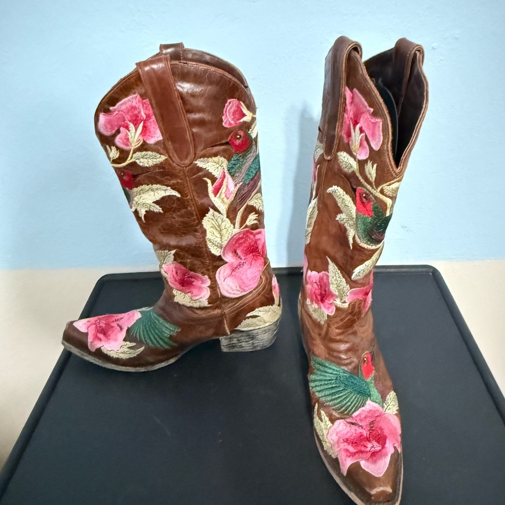 Floral Embroidered Brown Lane Cowboy Boots - 7.5